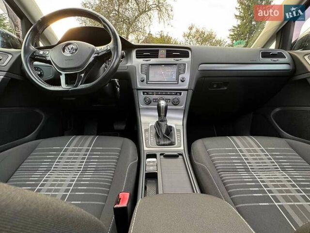 Коричневий Фольксваген Гольф, об'ємом двигуна 1.6 л та пробігом 201 тис. км за 11890 $, фото 48 на Automoto.ua