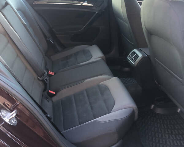 Коричневый Фольксваген Гольф, объемом двигателя 2 л и пробегом 240 тыс. км за 15950 $, фото 43 на Automoto.ua