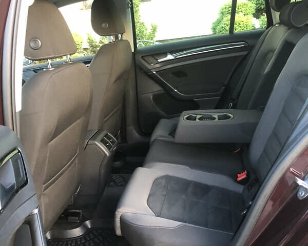 Коричневый Фольксваген Гольф, объемом двигателя 2 л и пробегом 240 тыс. км за 15950 $, фото 42 на Automoto.ua