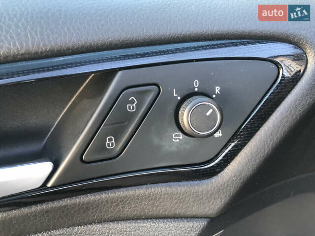 Коричневый Фольксваген Гольф, объемом двигателя 2 л и пробегом 240 тыс. км за 15950 $, фото 54 на Automoto.ua