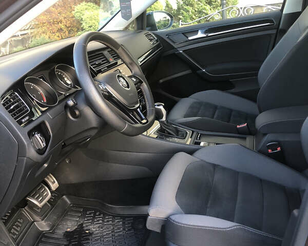 Коричневый Фольксваген Гольф, объемом двигателя 2 л и пробегом 240 тыс. км за 15950 $, фото 45 на Automoto.ua