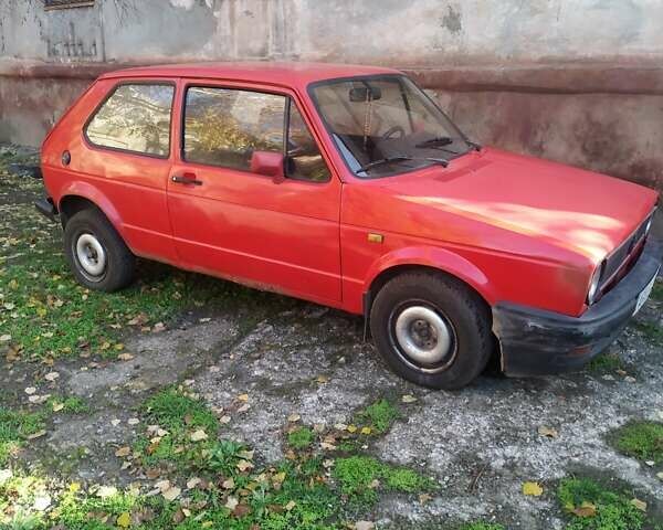 Красный Фольксваген Гольф, объемом двигателя 1.47 л и пробегом 200 тыс. км за 500 $, фото 3 на Automoto.ua