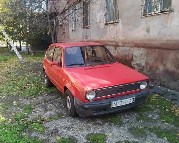 Красный Фольксваген Гольф, объемом двигателя 1.47 л и пробегом 200 тыс. км за 500 $, фото 1 на Automoto.ua