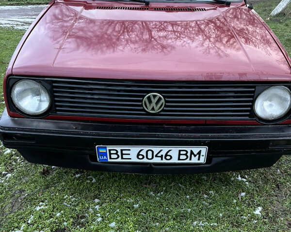 Красный Фольксваген Гольф, объемом двигателя 1.6 л и пробегом 300 тыс. км за 1200 $, фото 17 на Automoto.ua