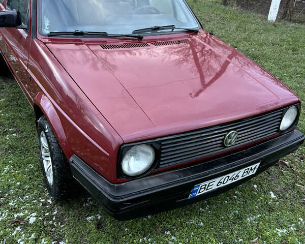 Красный Фольксваген Гольф, объемом двигателя 1.6 л и пробегом 300 тыс. км за 1200 $, фото 19 на Automoto.ua