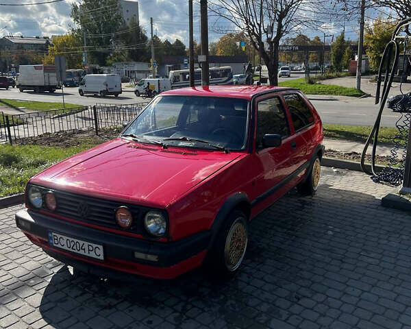 Червоний Фольксваген Гольф, об'ємом двигуна 1.6 л та пробігом 357 тис. км за 2800 $, фото 2 на Automoto.ua