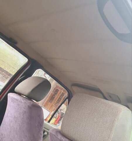 Красный Фольксваген Гольф, объемом двигателя 1.6 л и пробегом 300 тыс. км за 1400 $, фото 4 на Automoto.ua