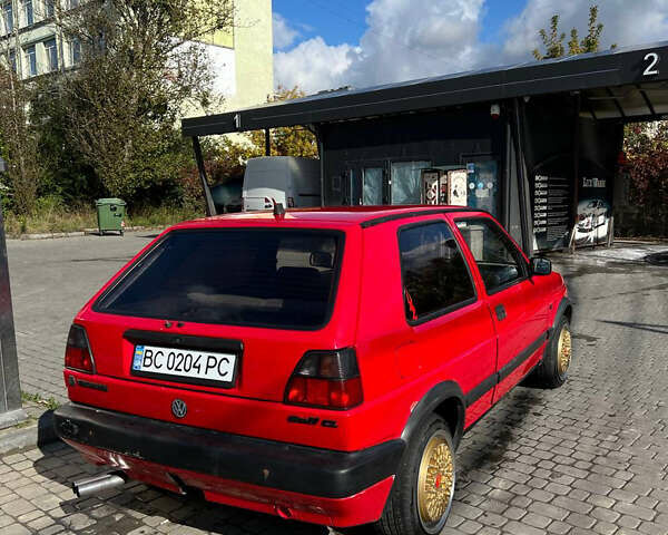 Червоний Фольксваген Гольф, об'ємом двигуна 1.6 л та пробігом 357 тис. км за 2800 $, фото 3 на Automoto.ua