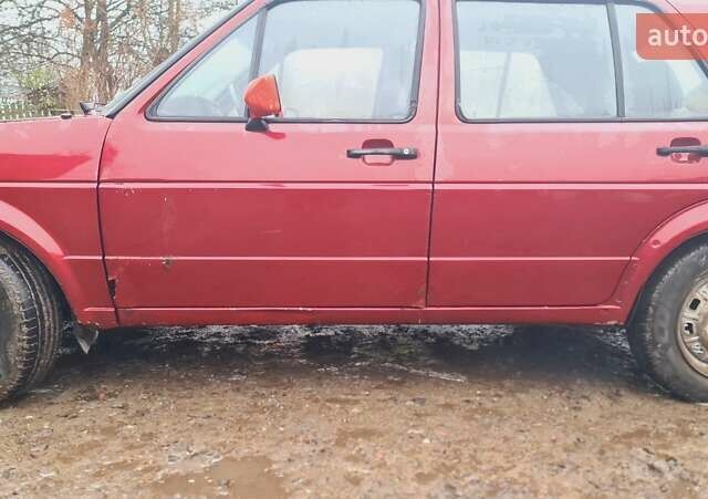 Красный Фольксваген Гольф, объемом двигателя 1.6 л и пробегом 300 тыс. км за 1400 $, фото 12 на Automoto.ua