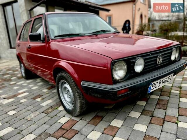 Красный Фольксваген Гольф, объемом двигателя 1.6 л и пробегом 32 тыс. км за 850 $, фото 1 на Automoto.ua