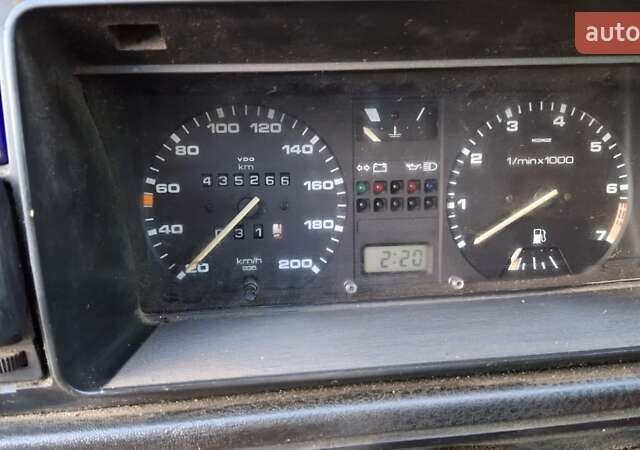 Красный Фольксваген Гольф, объемом двигателя 1.27 л и пробегом 436 тыс. км за 1100 $, фото 2 на Automoto.ua