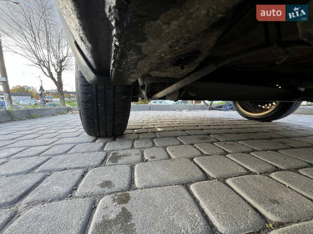 Червоний Фольксваген Гольф, об'ємом двигуна 1.6 л та пробігом 357 тис. км за 2800 $, фото 24 на Automoto.ua