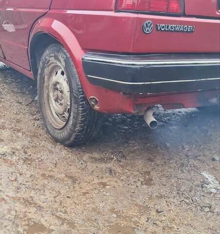 Красный Фольксваген Гольф, объемом двигателя 1.6 л и пробегом 300 тыс. км за 1400 $, фото 5 на Automoto.ua