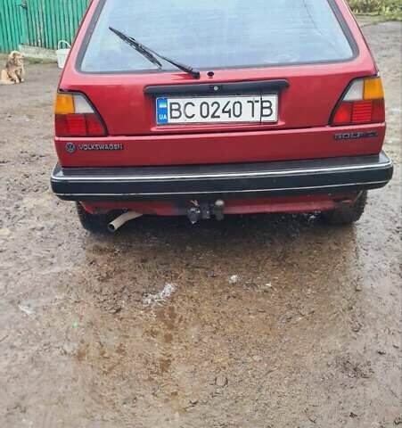 Красный Фольксваген Гольф, объемом двигателя 1.6 л и пробегом 300 тыс. км за 1400 $, фото 9 на Automoto.ua