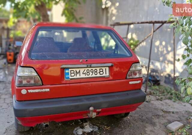 Красный Фольксваген Гольф, объемом двигателя 1.27 л и пробегом 436 тыс. км за 1100 $, фото 3 на Automoto.ua