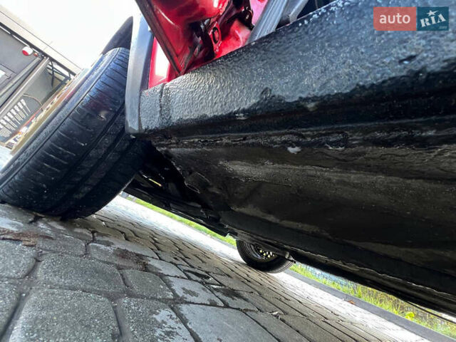 Червоний Фольксваген Гольф, об'ємом двигуна 1.6 л та пробігом 357 тис. км за 2800 $, фото 23 на Automoto.ua