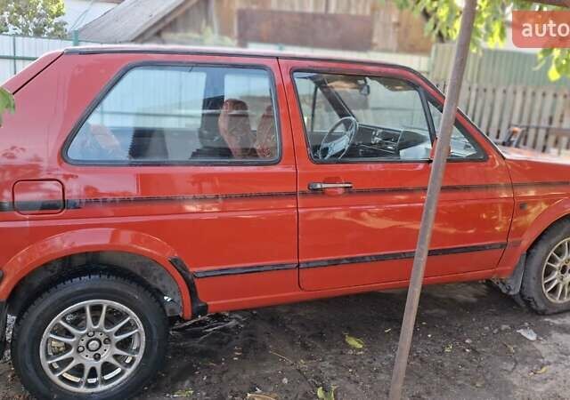 Красный Фольксваген Гольф, объемом двигателя 1.27 л и пробегом 436 тыс. км за 1100 $, фото 1 на Automoto.ua