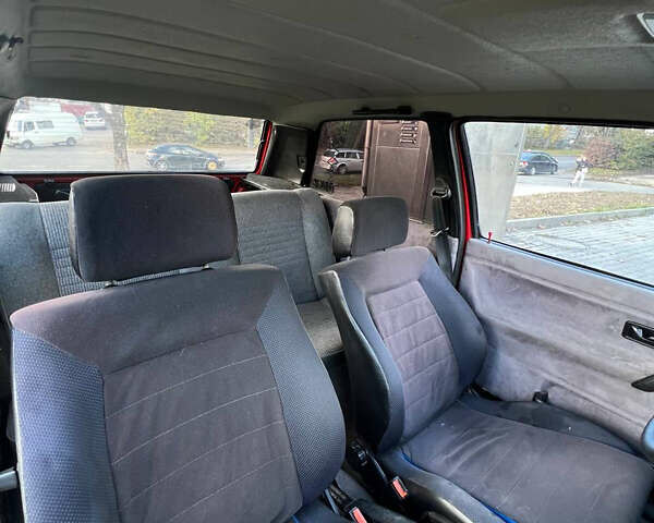 Червоний Фольксваген Гольф, об'ємом двигуна 1.6 л та пробігом 357 тис. км за 2800 $, фото 13 на Automoto.ua