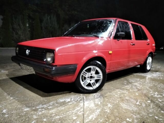 Красный Фольксваген Гольф, объемом двигателя 1.6 л и пробегом 103 тыс. км за 1699 $, фото 3 на Automoto.ua