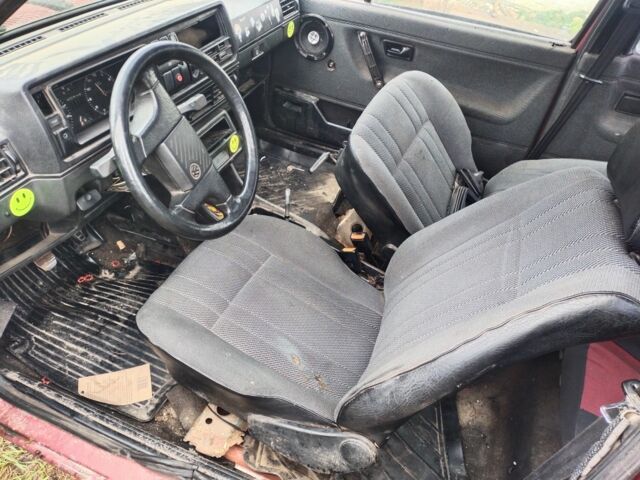 Красный Фольксваген Гольф, объемом двигателя 0 л и пробегом 400 тыс. км за 500 $, фото 4 на Automoto.ua