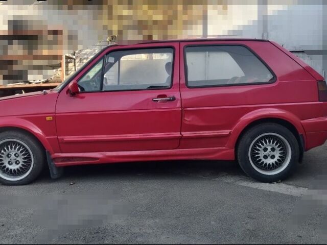 Красный Фольксваген Гольф, объемом двигателя 1.6 л и пробегом 316 тыс. км за 2200 $, фото 14 на Automoto.ua