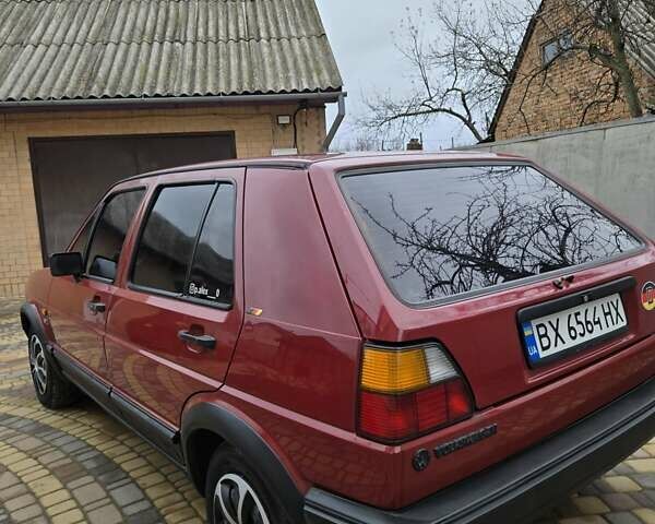 Красный Фольксваген Гольф, объемом двигателя 1.27 л и пробегом 400 тыс. км за 1750 $, фото 3 на Automoto.ua