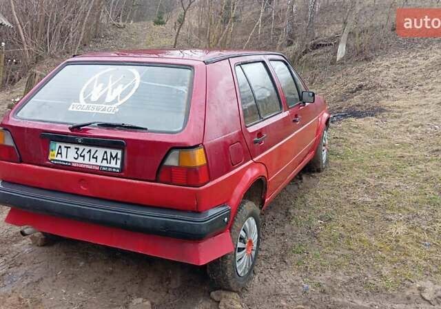 Красный Фольксваген Гольф, объемом двигателя 1.3 л и пробегом 800 тыс. км за 450 $, фото 9 на Automoto.ua