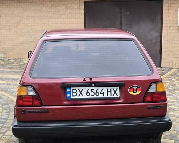 Красный Фольксваген Гольф, объемом двигателя 1.27 л и пробегом 400 тыс. км за 1750 $, фото 9 на Automoto.ua