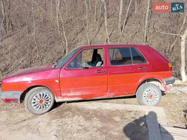 Красный Фольксваген Гольф, объемом двигателя 1.3 л и пробегом 800 тыс. км за 450 $, фото 3 на Automoto.ua