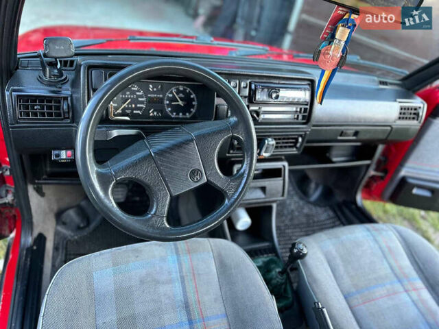 Красный Фольксваген Гольф, объемом двигателя 1.6 л и пробегом 352 тыс. км за 1999 $, фото 17 на Automoto.ua