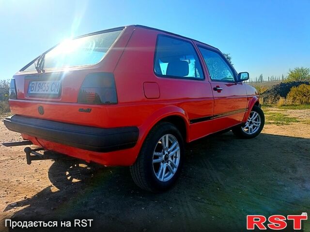 Червоний Фольксваген Гольф, об'ємом двигуна 1.6 л та пробігом 250 тис. км за 1700 $, фото 6 на Automoto.ua