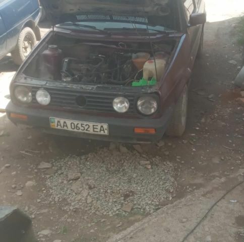 Красный Фольксваген Гольф, объемом двигателя 0 л и пробегом 298 тыс. км за 400 $, фото 7 на Automoto.ua