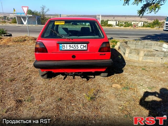 Червоний Фольксваген Гольф, об'ємом двигуна 1.6 л та пробігом 250 тис. км за 1700 $, фото 3 на Automoto.ua