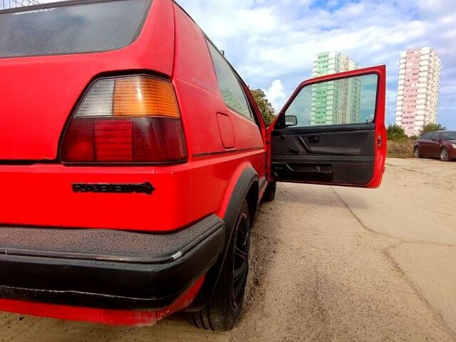 Фольксваген Гольф 1988 у Одесі на Automoto.ua Червоний Фольксваген Гольф, об'ємом двигуна 1.3 л та пробігом 200 тис. км за 900 $, фото 5 на Automoto.ua