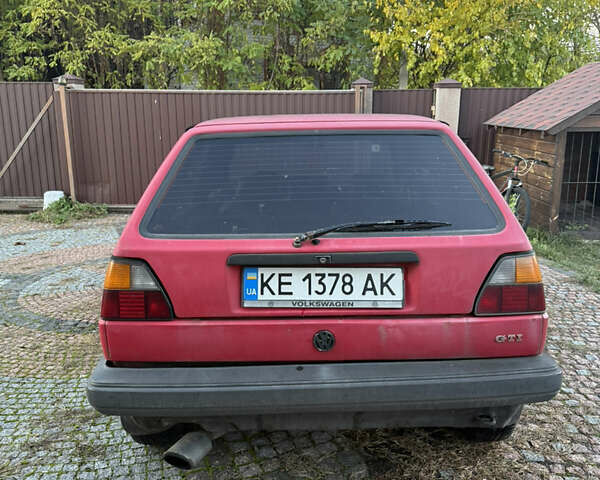 Красный Фольксваген Гольф, объемом двигателя 1.6 л и пробегом 178 тыс. км за 900 $, фото 2 на Automoto.ua