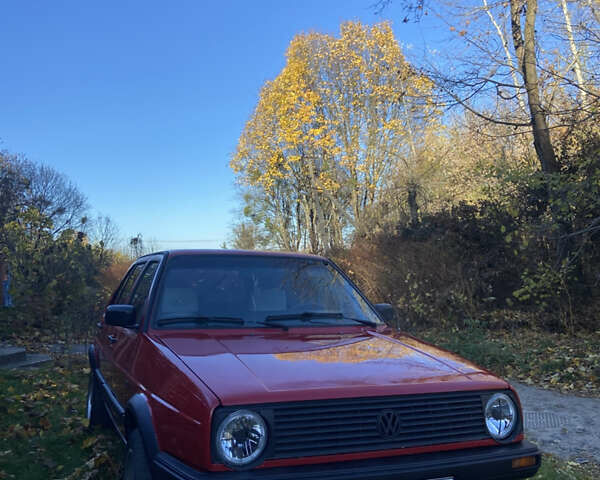 Красный Фольксваген Гольф, объемом двигателя 1.6 л и пробегом 352 тыс. км за 1999 $, фото 4 на Automoto.ua