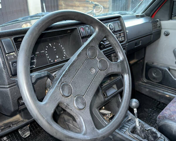 Красный Фольксваген Гольф, объемом двигателя 1.6 л и пробегом 178 тыс. км за 900 $, фото 9 на Automoto.ua