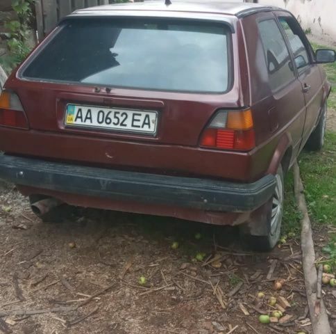 Красный Фольксваген Гольф, объемом двигателя 0 л и пробегом 298 тыс. км за 400 $, фото 1 на Automoto.ua