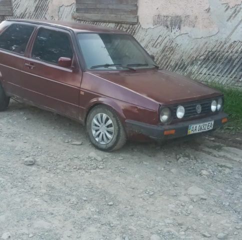 Красный Фольксваген Гольф, объемом двигателя 0 л и пробегом 298 тыс. км за 400 $, фото 3 на Automoto.ua