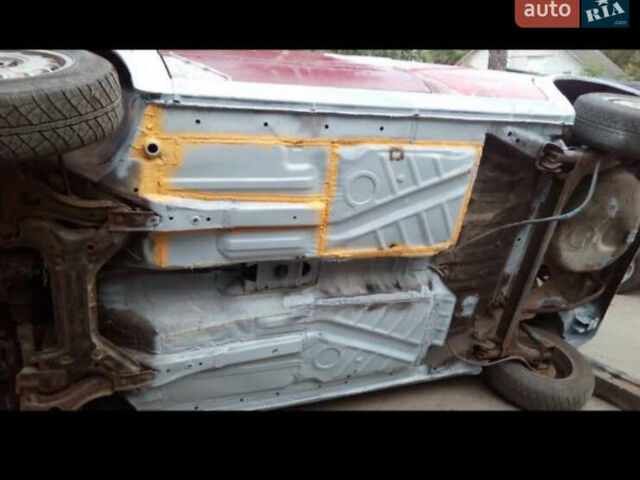 Красный Фольксваген Гольф, объемом двигателя 1.6 л и пробегом 178 тыс. км за 900 $, фото 13 на Automoto.ua