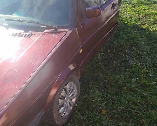 Червоний Фольксваген Гольф, об'ємом двигуна 1.6 л та пробігом 200 тис. км за 598 $, фото 2 на Automoto.ua