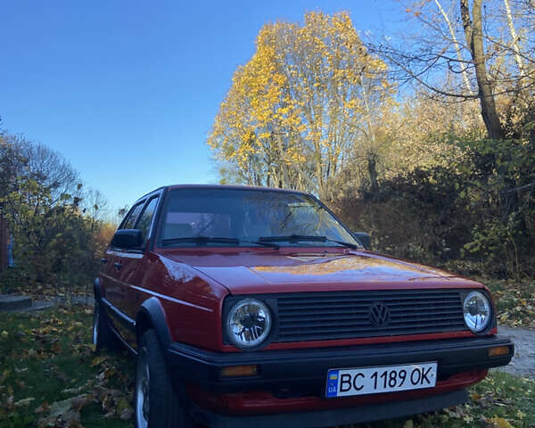 Красный Фольксваген Гольф, объемом двигателя 1.6 л и пробегом 352 тыс. км за 1999 $, фото 5 на Automoto.ua