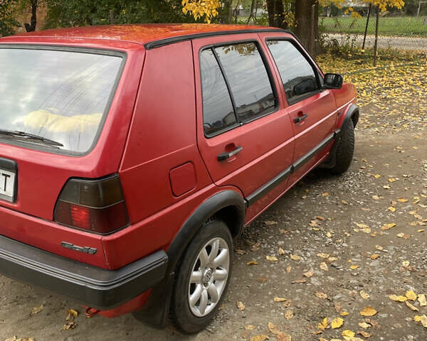 Червоний Фольксваген Гольф, об'ємом двигуна 1.6 л та пробігом 261 тис. км за 2111 $, фото 3 на Automoto.ua