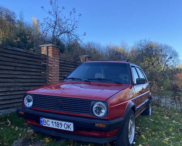 Красный Фольксваген Гольф, объемом двигателя 1.6 л и пробегом 352 тыс. км за 1999 $, фото 3 на Automoto.ua