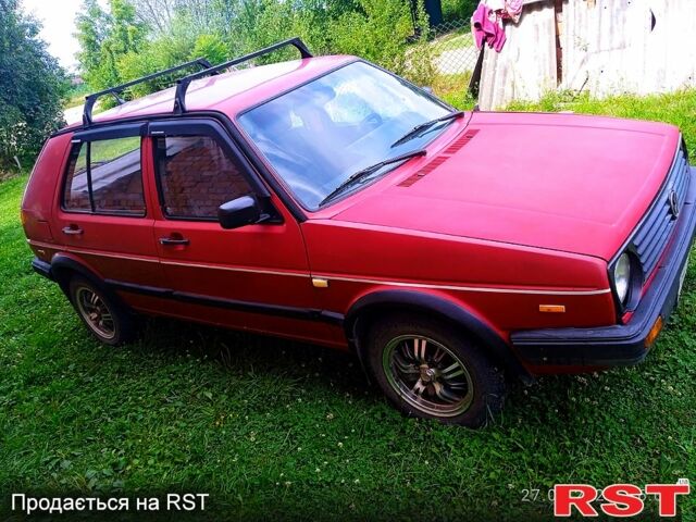 Червоний Фольксваген Гольф, об'ємом двигуна 1.3 л та пробігом 370 тис. км за 2000 $, фото 2 на Automoto.ua