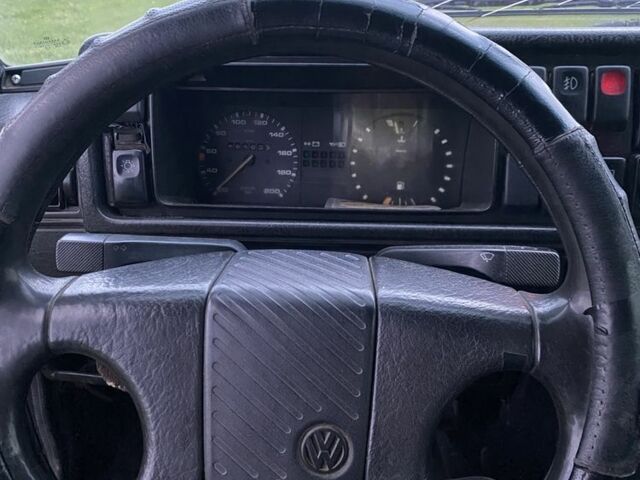 Червоний Фольксваген Гольф, об'ємом двигуна 1.3 л та пробігом 1 тис. км за 900 $, фото 6 на Automoto.ua