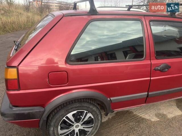 Красный Фольксваген Гольф, объемом двигателя 1.6 л и пробегом 340 тыс. км за 1500 $, фото 2 на Automoto.ua