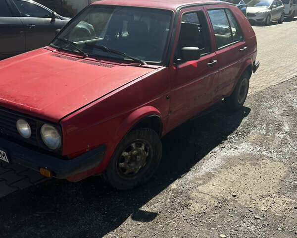 Фольксваген Гольф 1989 у Чернівцях на Automoto.ua Червоний Фольксваген Гольф, об'ємом двигуна 1.6 л та пробігом 426 тис. км за 720 $, фото 1 на Automoto.ua