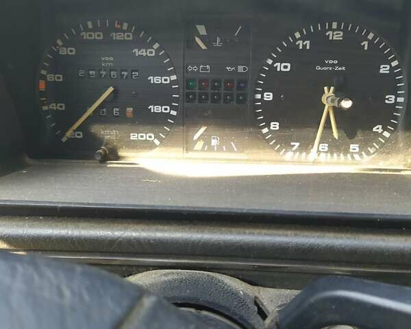 Красный Фольксваген Гольф, объемом двигателя 1.6 л и пробегом 297 тыс. км за 2000 $, фото 15 на Automoto.ua