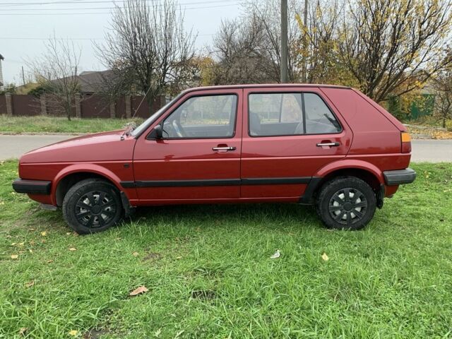 Красный Фольксваген Гольф, объемом двигателя 1.6 л и пробегом 13 тыс. км за 1750 $, фото 6 на Automoto.ua